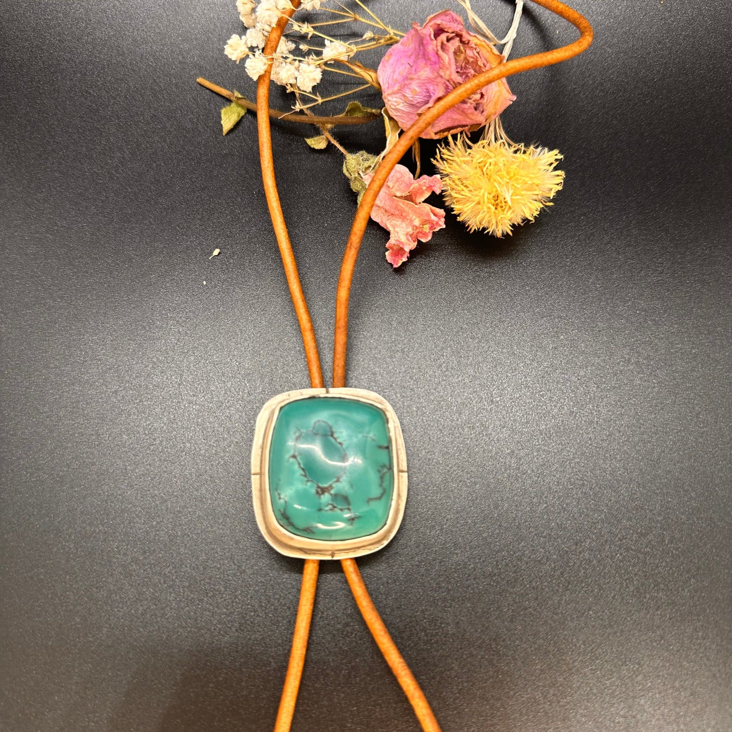 Vibrant Turquoise Bolo Tie