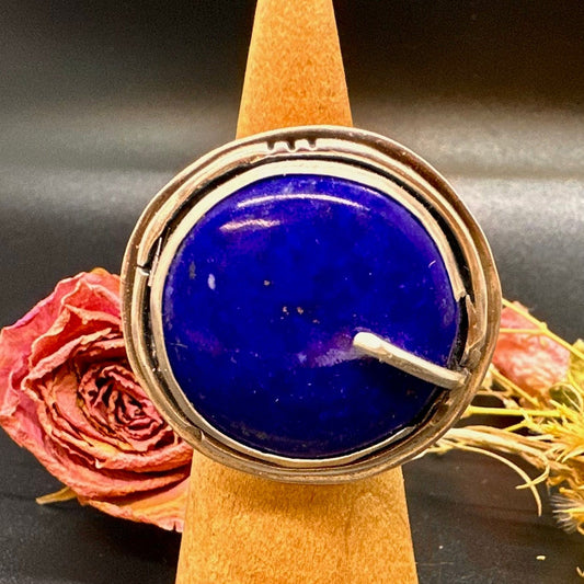 Deep Azure Majesty: Lapis Lazuli Wide-Band Statement Ring