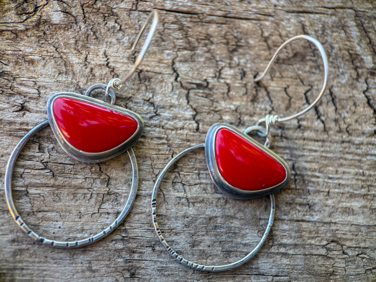 Red Rosarita triangle stones set on sterling silver hoop earrings, 1" in diameter, and 2 1/4" drop length